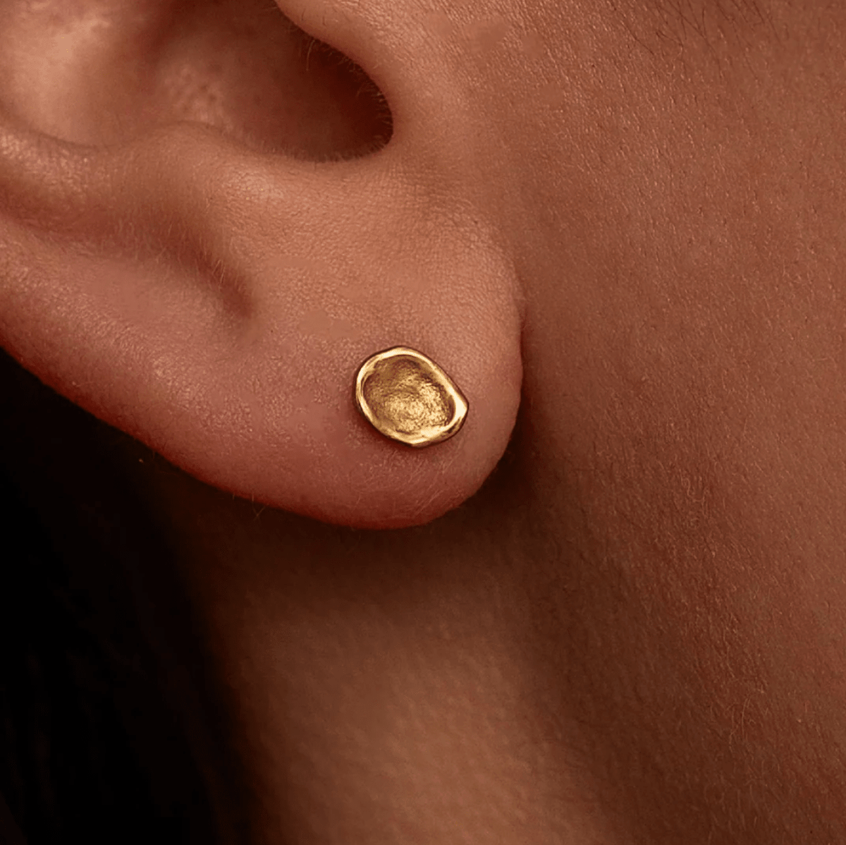 Form Studs